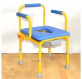 Стул-кресло с санитарным оснащением FS 813 для детей